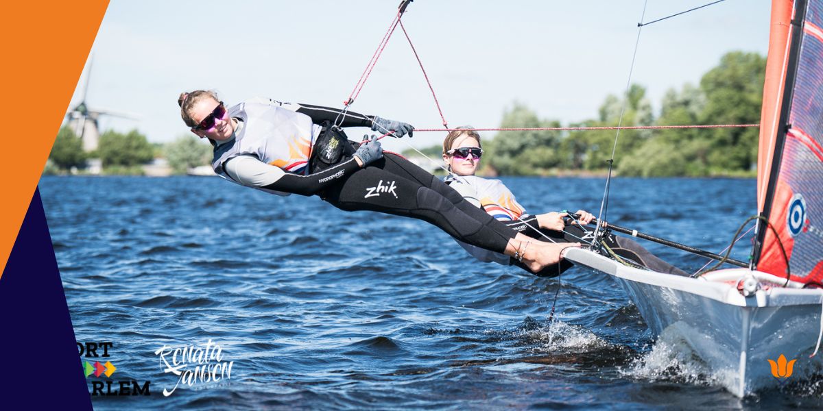 Yvonne van Gennip nieuws:Vera en Jorien sluiten zeilseizoen succesvol af in Medemblik