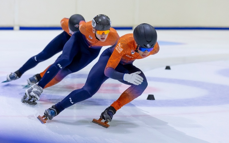 Steun mijn reizen, steun mijn schaatsdroom. 