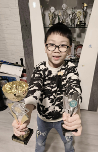 Jonathan: Ik mag naar het Schaken EK ! Kun je mij helpen ?