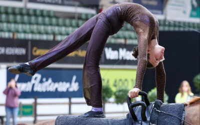 Help Lise op weg naar het EK Voltige in Frankrijk