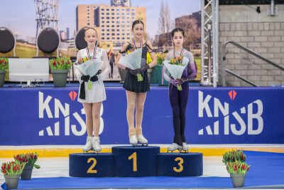 Ondersteun Fae Prins in haar weg naar het podium van het NK Kunstschaatsen 2027! 