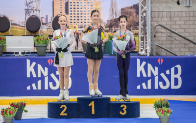 Ondersteun Fae Prins in haar weg naar het podium van het NK Kunstschaatsen 2027! 
