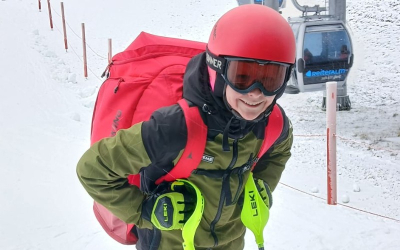 Sten naar de sneeuw